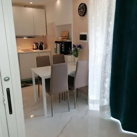 Aeroporto Iris Appartement *